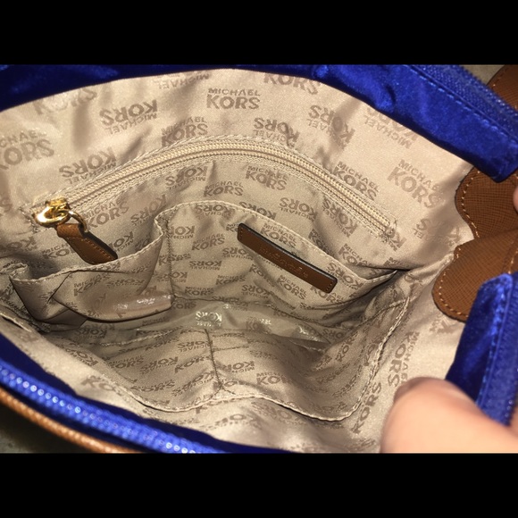 Michael Kors crossbody bag 💎 - Picture 2 of 6